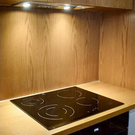 Center 1 Τίρανα