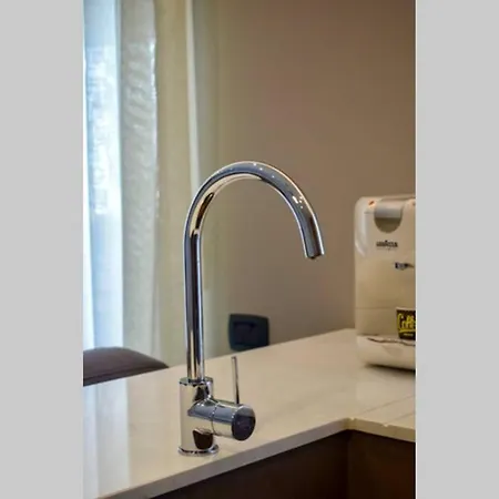 Center 1 * Τίρανα